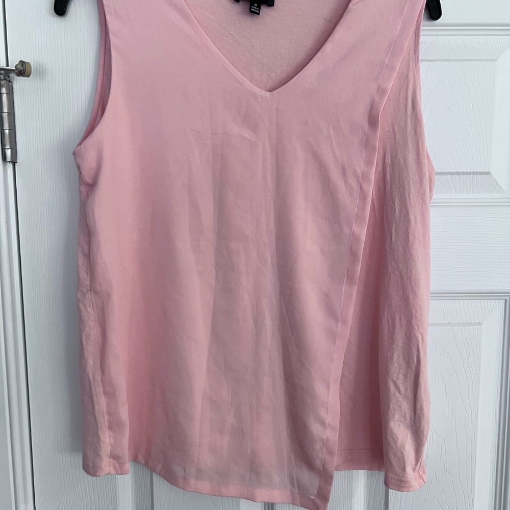 Ladies Size Medium "The Limited" Light Pink V-Neck Tank Top GUC ❤️